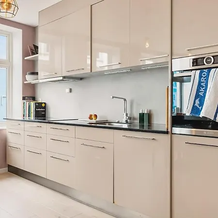 Apartamento Dinbnb L 500m To The Market! 65 Sqm Of Comfort & Luxury