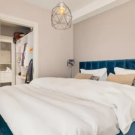 Dinbnb L 500m To The Market! 65 Sqm Of Comfort & Luxury Apartman *