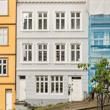 Lägenhet Dinbnb L 500m To The Market! 65 Sqm Of Comfort & Luxury *